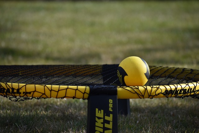 Spikeball for begyndere: Alt, du skal vide for at komme i gang